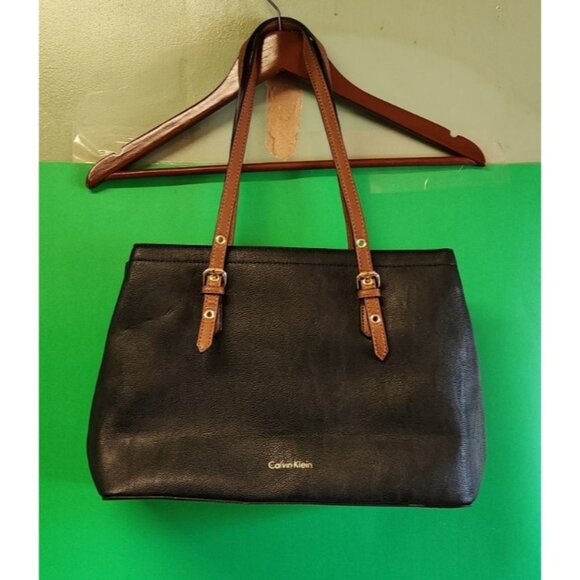 Women's  Calvin Klein Handbag Pebbled Black & White  Lily Tote Bag - Picture 1 of 9
